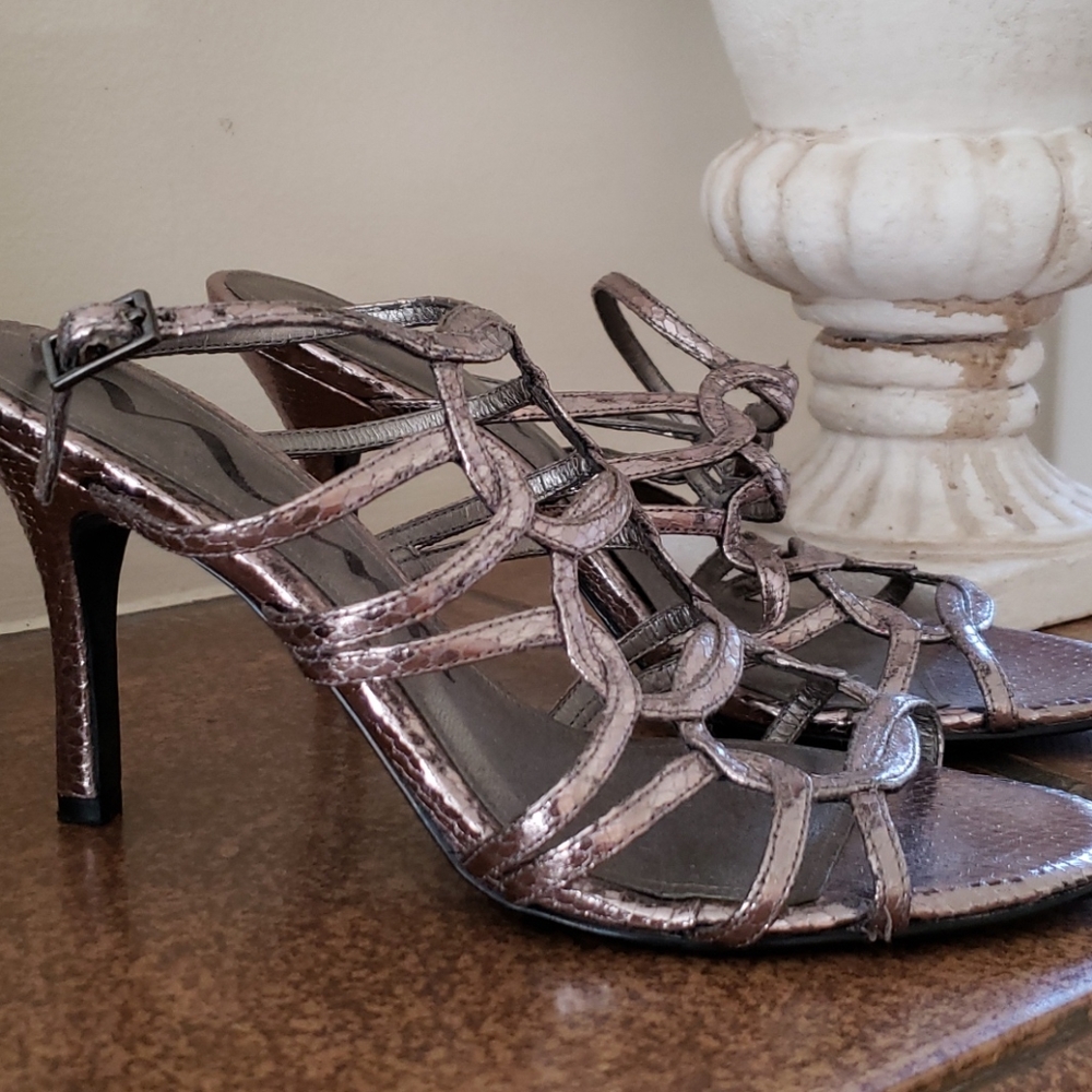 7.0 Nina heels